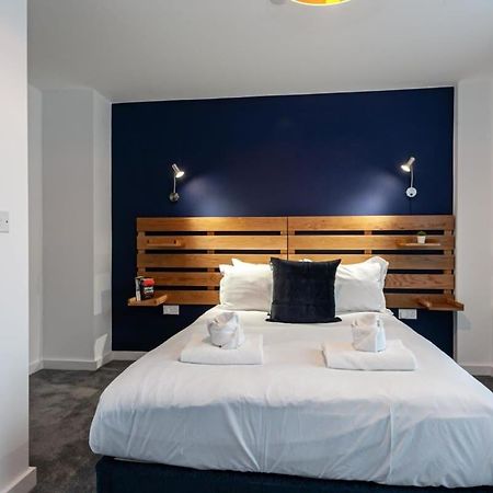 Superb 2 Bed Flat 5Min To Old Trafford Stadium Manchester Kültér fotó